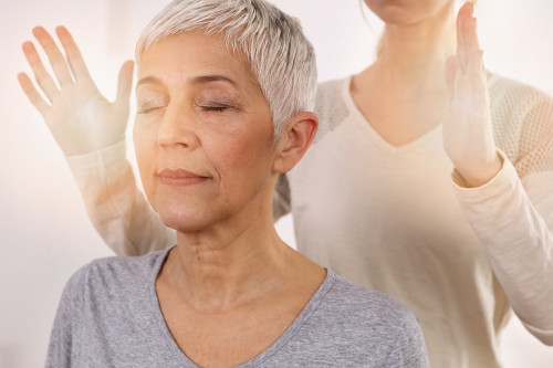 Reiki: Foto: © dream_do / AdobeStock / #245926260
